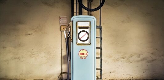 Jak sprawdzić czy paliwo dostaje się do oleju?