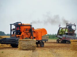 Który z kombajnów jest lepszy Claas Czy John Deere?