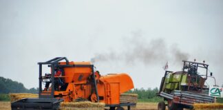 Który z kombajnów jest lepszy Claas Czy John Deere?